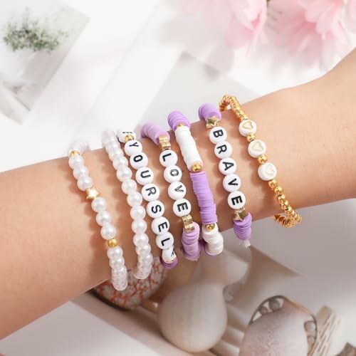 Armbanden met inspirerende woorden