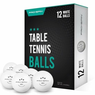 Witte tafeltennisballen en verpakking